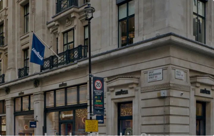 Flagship Store din Londra
